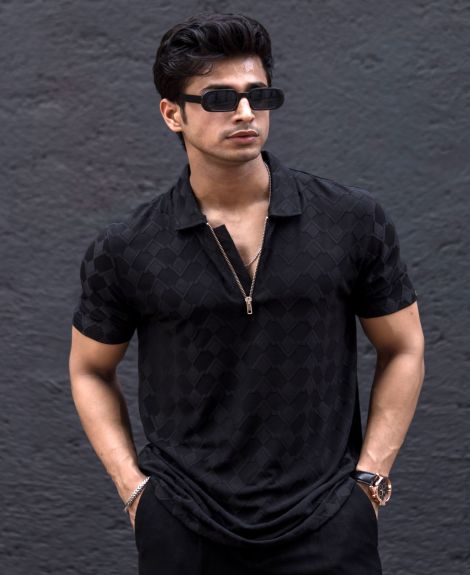 Maniac Mens Textured Polo Neck Half Sleeve Black Half Zipper Cotton Lycra Blend T-Shirt