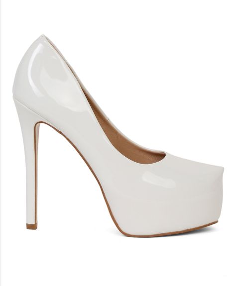 FLAT N HEELS, Round-Toe Slip-On Pumps