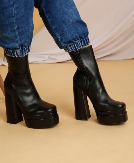 FLAT N HEELS, Women Mid-Calf Length Slip-On Boots