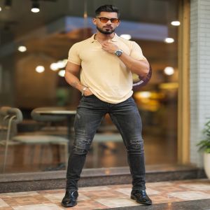 Maniac Mens Solid V-Neck Half Sleeve Beige Slim Fit T-Shirt