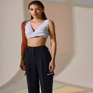 THE DAPPER LADY, Sleeveless V-neck Top